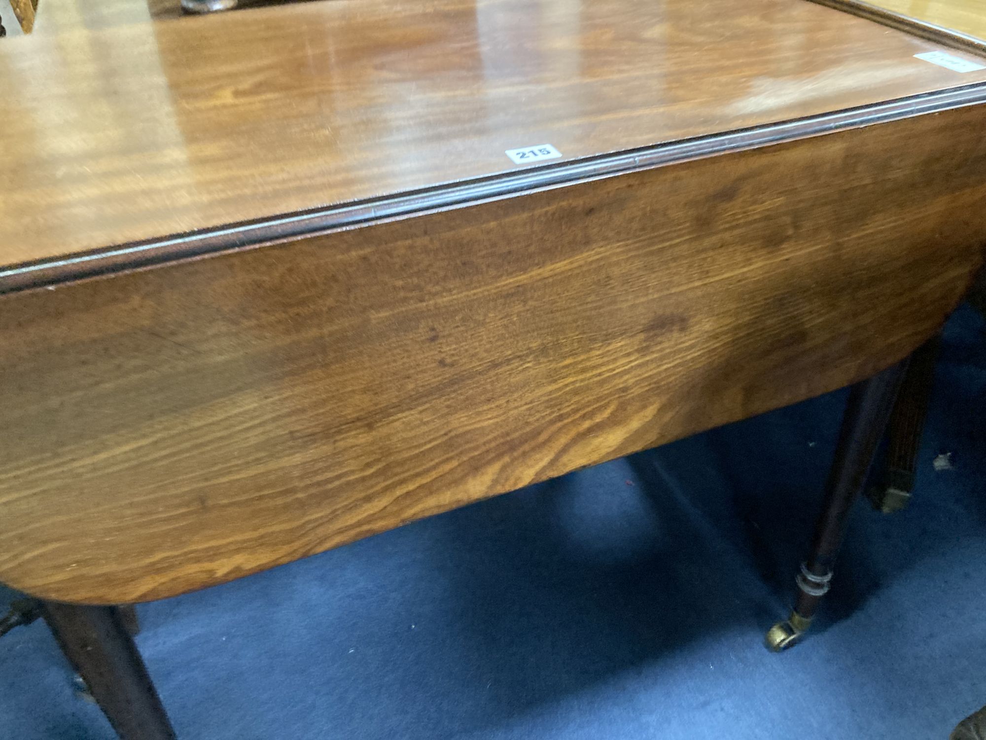 An early Victorian mahogany Pembroke table, width 80cm, depth 50cm, height 71cm